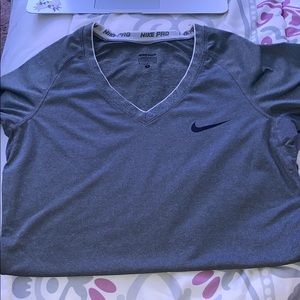 Nike Pro vneck